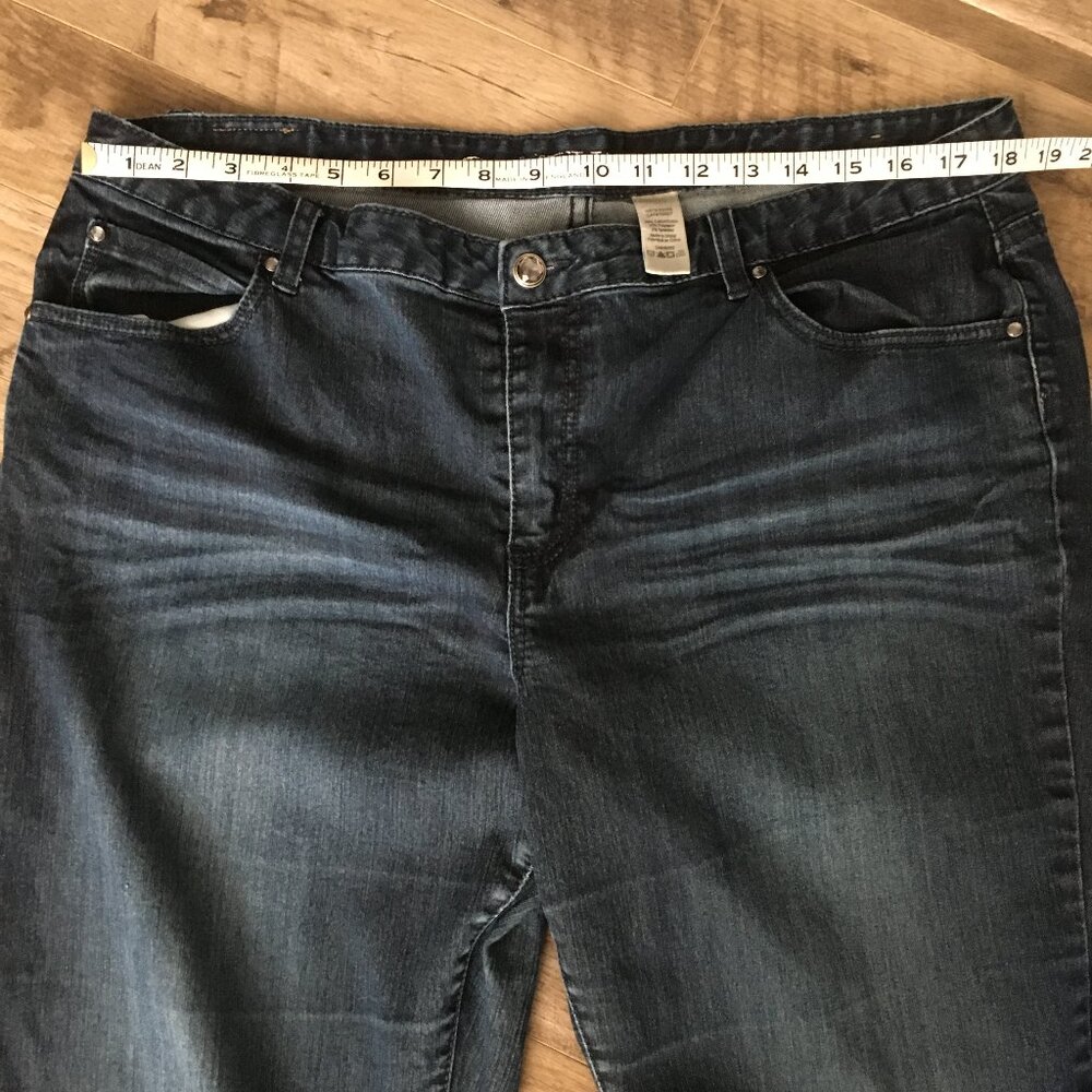 Vintage Nevada Flared Distressed Diamond Button Jeans 36W x 34L - Picture 9 of 12